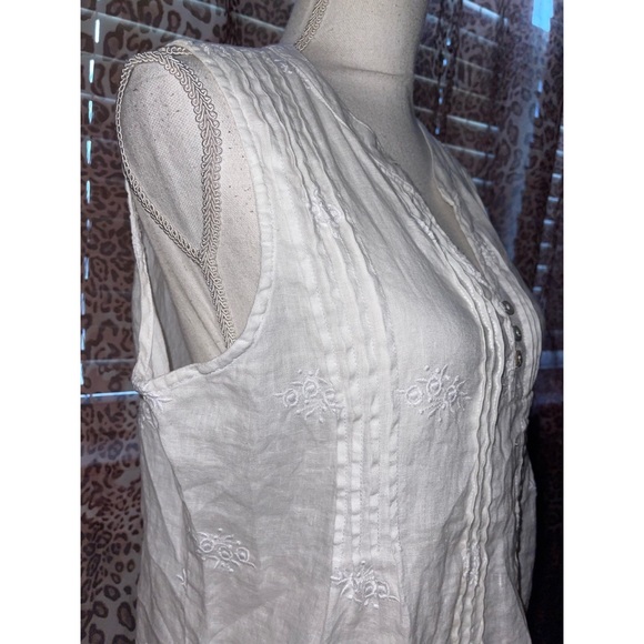 Women’s White Saint Tropez West Tank Top 🤍 - Picture 11 of 17